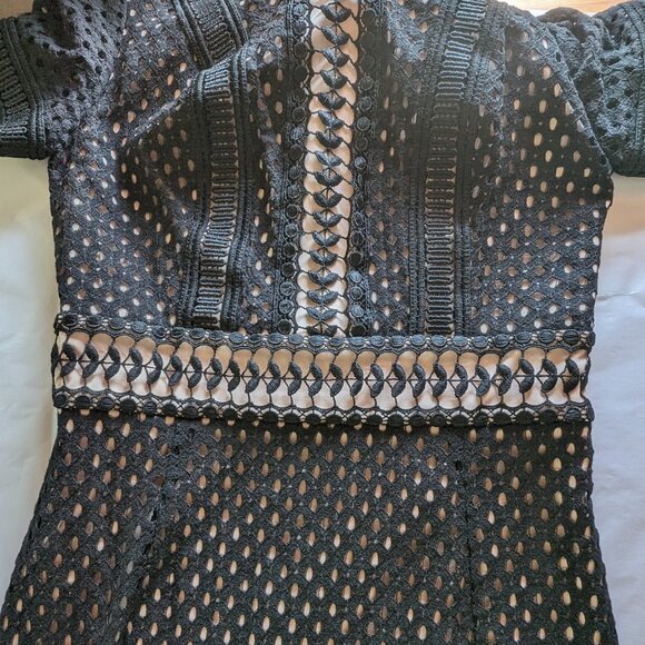 TRUE DECADENCE NWT Lace Ruffle Crochet PENCIL dress Size 10 or S - M SLIM FIT - Picture 8 of 17